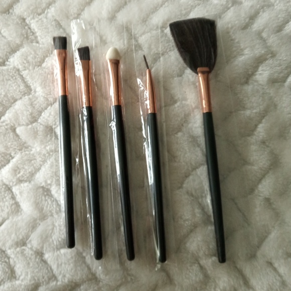 Makeup bundle - Picture 3 of 5